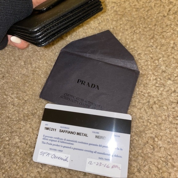 Authentic Prada Saffiano Leather Card Holder - Picture 5 of 6